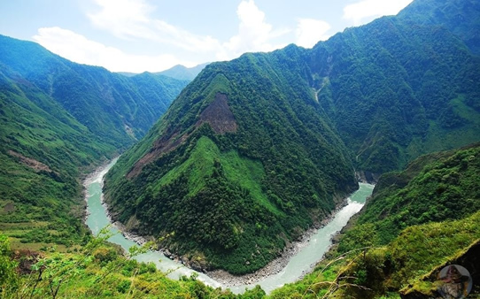 雅鲁藏布大峡谷